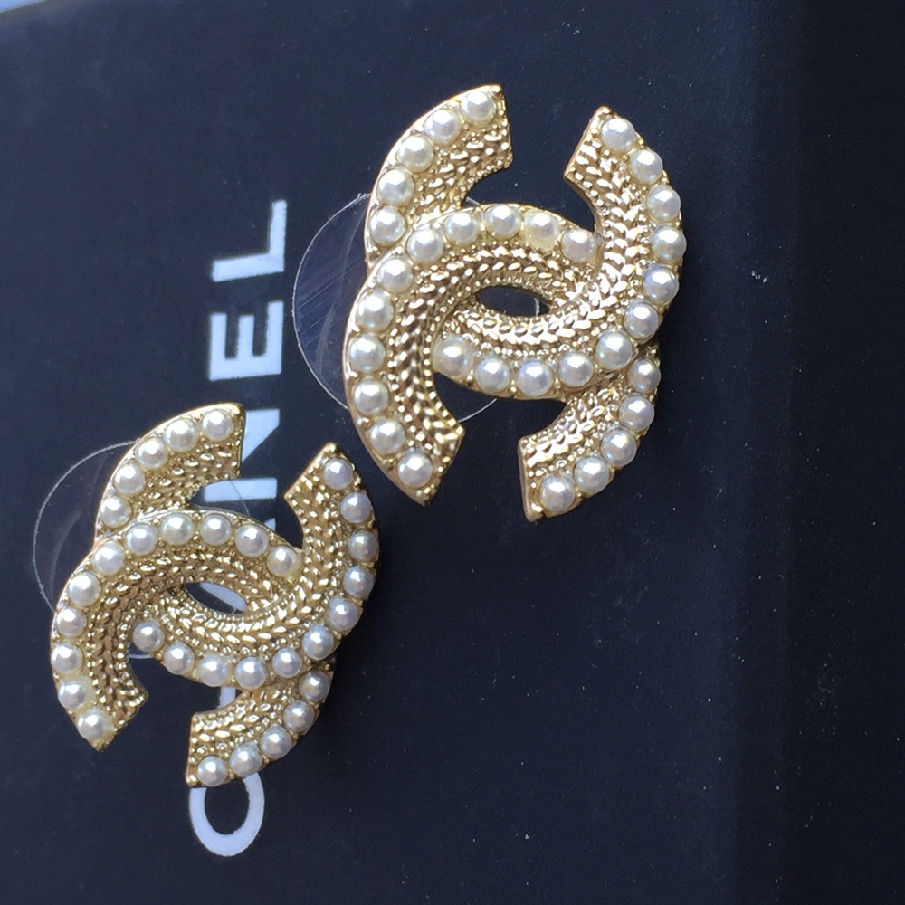 CHANEL Gold and White Pearl Earrings. Perfect Condition. Comes With Box & Pouch.